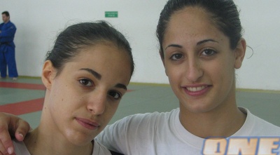 שחר לוי עם ירדן ג´רבי. נבחרת הנשים ממשיכה לקצור הישגים שחר לוי עם ירדן ג´רבי. נבחרת הנשים ממשיכה לקצור הישגים