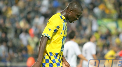 יאניק קאמאנן. לא שותף וראה את בלילי חוגג  (אור שפונדר)