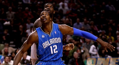 הווארד, 13 נקודות במחצית הראשונה לכוכב המג´יק (רויטרס)