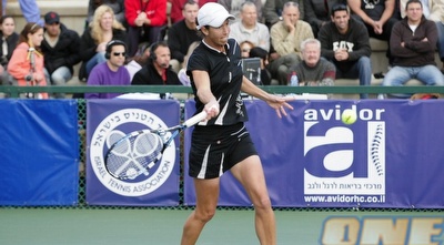 ציפי אובזילר. טיפסה 4 שלבים בדירוג (אלעד ירקון)