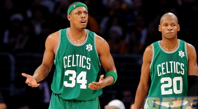 פירס ואלן לא מאמינים. מתחילים לחרוק לקראת הפלייאוף? (GettyImages)