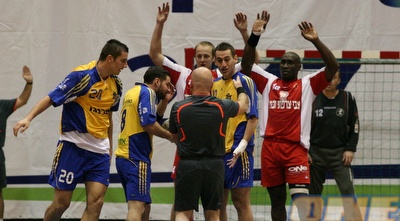 מכבי ראשל&qout;צ - הפועל ראשל&qout;צ (מתן להב)