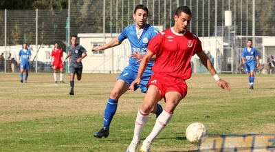 שחקני הפועל ת&qout;א והפועל פ&qout;ת במשחק נוער (מתן להב) שחקני הפועל ת&qout;א והפועל פ&qout;ת במשחק נוער (מתן להב)