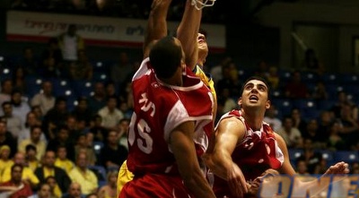 בראיין רנדל. במשחק הקודם נגד מכבי (אמיר לוי)