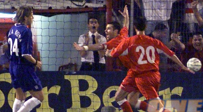 גרשון כובש בפנדל נגד צ´לסי (רויטרס)