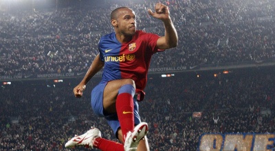 תיירי הנרי חוגג מול מלאגה (רויטרס) תיירי הנרי חוגג מול מלאגה (רויטרס)