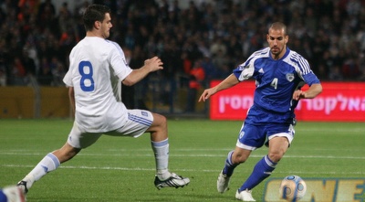 גל אלברמן עם הכדור (שי לוי)