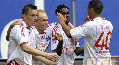 שחקני המבורג חוגגים ניצחון חשוב על (רויטרס)