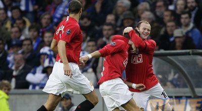 מנצ&acute;סטר יונייטד חוגגת את הניצחון הקטן-גדול (רויטרס)