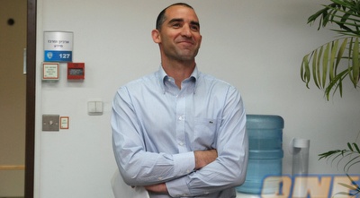 איציק קורנפיין. &qout;היינו מרחק שעה אחת מהליכה לבית משפט&qout; (שי לוי)