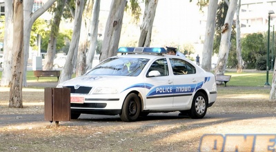 ניידת משטרה (אלעד ירקון) ניידת משטרה (אלעד ירקון)