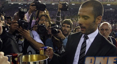 פפ גווארדיולה חוגג תואר ראשון כמאמן (רויטרס)