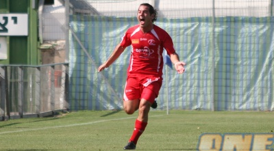 ג´וני טננבאום בטירוף לאחר השער (שי לוי)