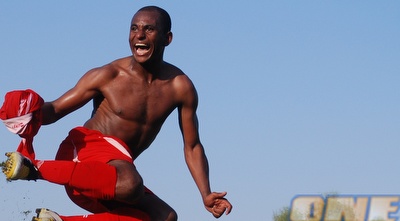 דוס סנטוס בניתור מרשים (שי לוי)