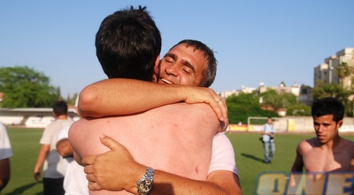 מאמן רעננה, אלי כהן, מאושר (שי לוי)