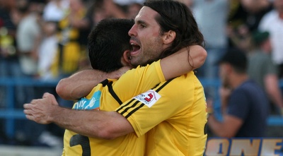 פרננדז ואלברז חוגגים (שי לוי)