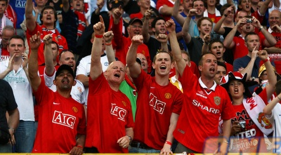 אוהדי היונייטד. בינתיים הצליחו להקפיא את מחירי הכרטיסים (GettyImages) אוהדי היונייטד. בינתיים הצליחו להקפיא את מחירי הכרטיסים (GettyImages)