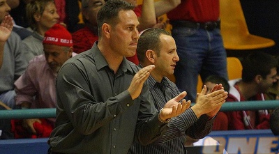 גיא גודס ודני קליין. סימונס מאמין בצוות המקצועי (גיא בן זיו) גיא גודס ודני קליין. סימונס מאמין בצוות המקצועי (גיא בן זיו)