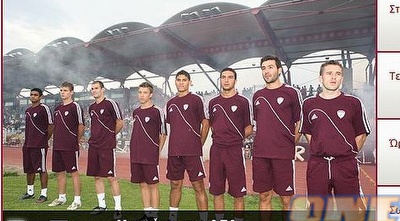 אבוחצירא במדי לאריסה (צילום: האתר הרשמי של לאריסה)  