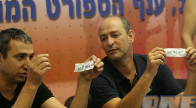 שי שני מוציא פתק (קובי אליהו)