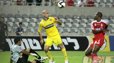 יבוריאן, פטי וקנדיל ברחבה של סכנין (אור שפונדר)