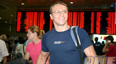 רזבוזוב ינסה להפתיע אלוף עולם לשעבר (קובי אליהו)