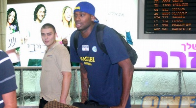 ד´אור פישר בנתב&qout;ג. בקרוב ימריא לטורונטו? (קובי אליהו)