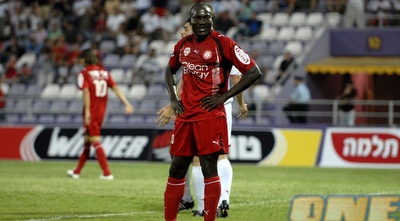 גו´רג´ דאטורו תופס מנוחה קצרה (אלעד ירקון)