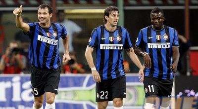 מונטארי (ראשון מימין). יכול לעזור לגאנה לגנוב לסרביה את המקום בשלב הבא (רויטרס)