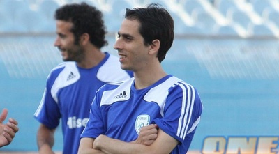 יוסי בניון ואליניב ברדה מחליפים חוויות (עמית מצפה) יוסי בניון ואליניב ברדה מחליפים חוויות (עמית מצפה)