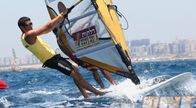 צוברי, מרחק שיוט סביר ממדליה (שי לוי)