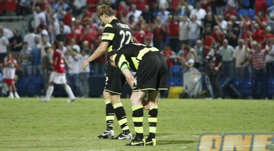 סלטיק מרוסקת במשחק נגד הפועל ת&qout;א בארץ (אמיר לוי)