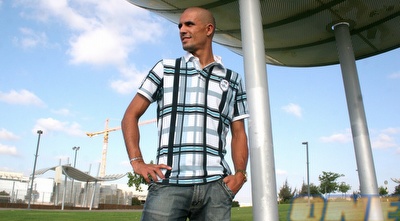 דגלאס דה סילבה. &qout;כל הכבוד למכבי חיפה שהם הגיעו לליגת האלופות&qout; (קובי אליהו)