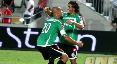 גולסה עם קטן. בהיעדרו של הקפטן, הקשר הצעיר צריך לקחת מנהיגות (קובי אליהו) גולסה עם קטן. בהיעדרו של הקפטן, הקשר הצעיר צריך לקחת מנהיגות (קובי אליהו)