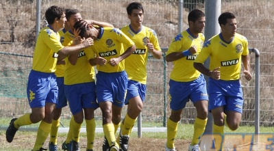 שחקני הנוער של מכבי חוגגים (אמיר לוי)