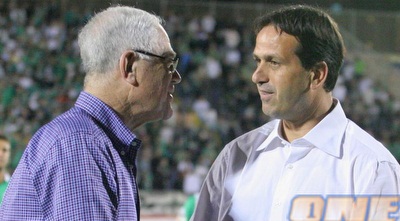 רוני לוי עם יעקב שחר. התרפק על רגעי העבר (עמית מצפה) רוני לוי עם יעקב שחר. התרפק על רגעי העבר (עמית מצפה)