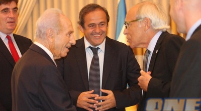 נשיא המדינה, שמעון פרס, פלאטיני ושפיגלר. &qout;זכות גדולה&qout; (גיא בן זיו)