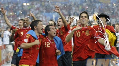 ספרד זוכה ביורו 2008. מגיעים כפייבוריטים ברורים (רויטרס) ספרד זוכה ביורו 2008. מגיעים כפייבוריטים ברורים (רויטרס)