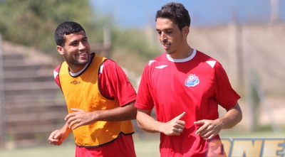 יוסי דורה עם כיוואן. אחד שב לאימונים, השני התעמת עם סיבוני (עמית מצפה)