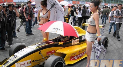 אלון דאי נהג מרוצים (ONE)