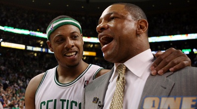 דוק ריברס ופול פירס חוגגים ניצחון על וושינגטון (GettyImages)