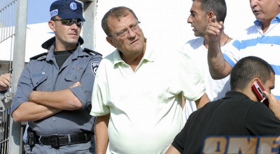 איזי שירצקי (אלעד ירקון) איזי שירצקי (אלעד ירקון)