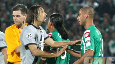 קטן ואמאורי עצבניים (אמיר לוי)