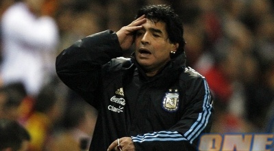 מראדונה כועס (רויטרס) מראדונה כועס (רויטרס)