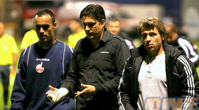 גיא עזורי בין טלסניקוב לאסי רחמים (קובי אליהו) גיא עזורי בין טלסניקוב לאסי רחמים (קובי אליהו)