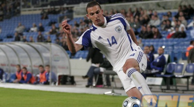 בן סהר. בסגל של הצעירה (אמיר לוי)