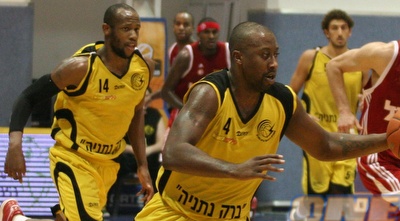 וושהאם בדרך לסל (קובי אליהו)