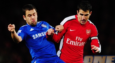 ג´ו קול נאבק עם פברגאס (GettyImages) ג´ו קול נאבק עם פברגאס (GettyImages)