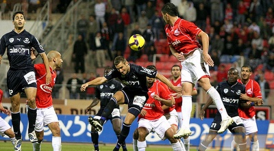 מאבק אווירי ברחבה של ב&qout;ש (קובי אליהו)