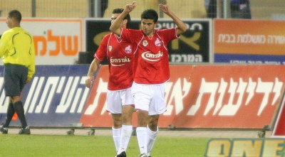 נאסר חוגג את שער הבכורה שלו בליגת העל (קובי אליהו)